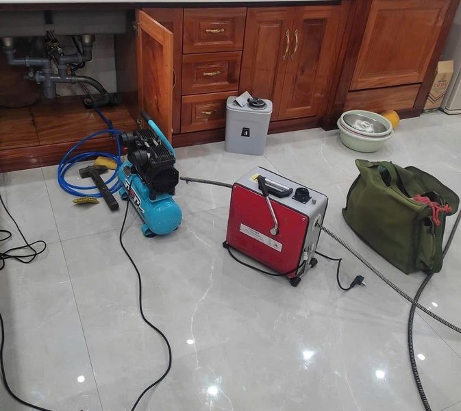 Thợ Greenfix24h thi công thông cống